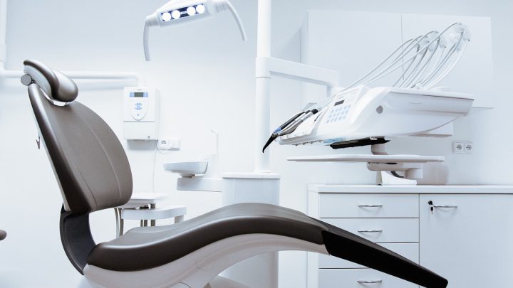 Czy wstawienie implantu to dobra decyzja?