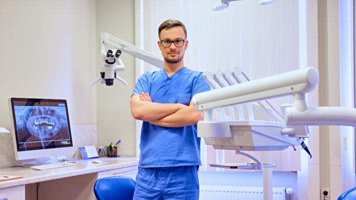 Przewaga mikroskopu w leczeniu kanałowym nad tradycyjnymi metodami