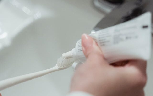 Odruch wymiotny przy myciu zębów – przyczyny