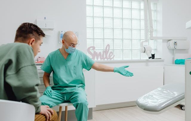 Usuwanie ósemek – znieczulenie miejscowe czy narkoza?