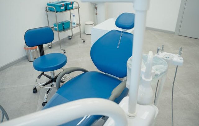 Najlepsze materiały do implantów zębowych – tytan czy cyrkon?