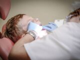 Jak oswoić dziecko z dentystą przed prawdziwym leczeniem?